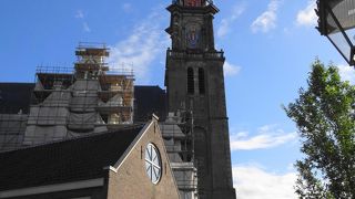 アンネの家の南側にあります。アンネもこの教会の鐘の音を聴いていたのでしょうか(?_?)