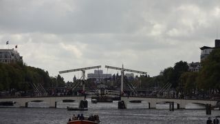 アムステル川に架かる跳ね橋