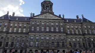 現在は迎賓館として使われている王宮