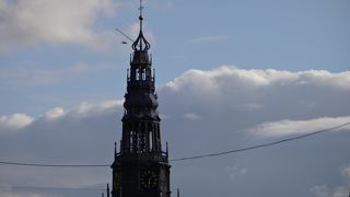 飾り窓地域にある教会