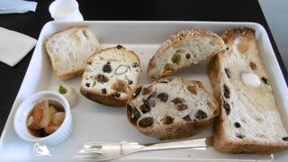 焼き立てパンのモーニングは絶品・・・・