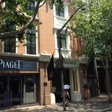 外灘へ至町並みも味わいがあります。