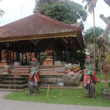 歴史を感じる建物