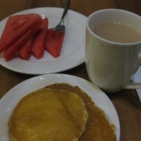 朝食は、パンケーキとスイカばかり食べていました。