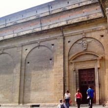 サンロレンツォ教会 側壁入口