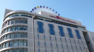 松山市駅に直結で便利です