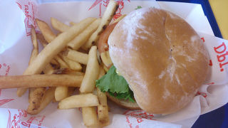 ハンバーガーが最高に美味しい！！