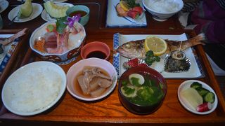 西山にある海の幸が安くて美味しい民宿食堂