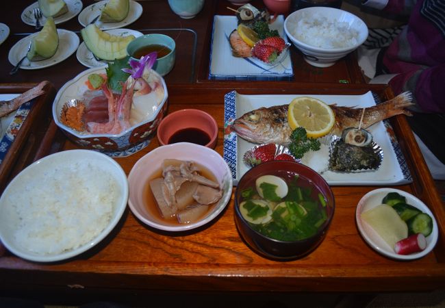 西山にある海の幸が安くて美味しい民宿食堂