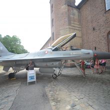 特別展示F-16