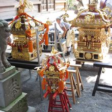 祭りの準備で神輿が・・