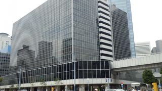 ＪＲ大阪駅の南にあるビジネスビル