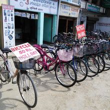 一番手前のが50Rs