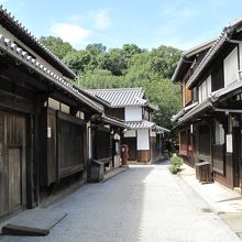 塩飽笠島の通りを見通す