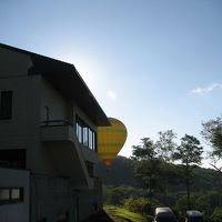 早朝、気球を発見