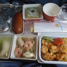 機内食です