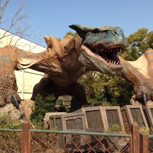 動く恐竜