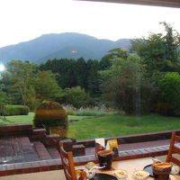 喧騒が無い静かな環境での食事