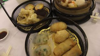 ビクトリアハーバーを見ながら優雅に点心