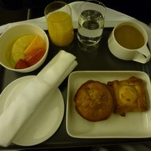 朝食