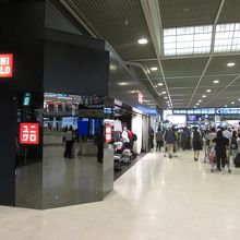 ユニクロ (成田空港第2ビル店) 