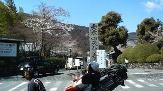 歩行者をかきわけて進むのがいい気分