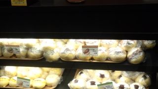 駅ナカの、便利なカフェ。コーヒーはもちろん、フードも美味しいです。