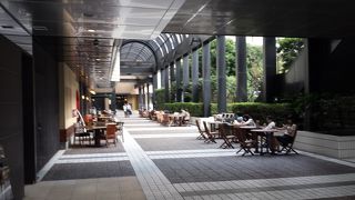 半屋外のカフェが良い