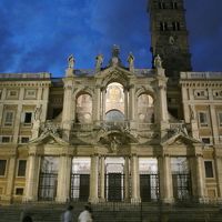 近くの教会と時計台