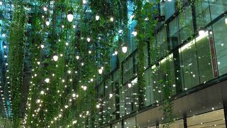 アーケードが素敵なショッピングモール