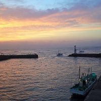 部屋から望む朝焼け