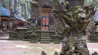 猿の寺院