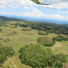 チョコレートヒルズを空から観光