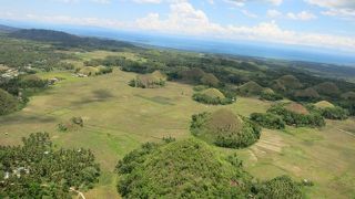 セスナの遊覧飛行でチョコレートヒルズを観光