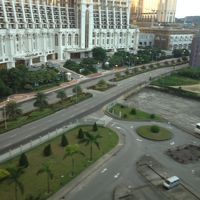 Uターン用の中央分離帯の写真です。部屋から撮りました。