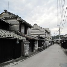 吉良川の通りを見通す