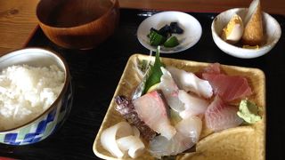 美味しい刺身定食