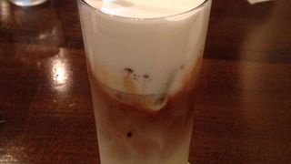 ゆっくり出来るカフェ。珍しく喫煙可。