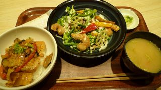 バランスのいい定食が食べられます。