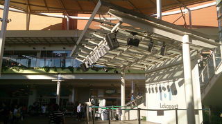 近くにはIKEAやコストコもあり、便利な新三郷ららぽーと。