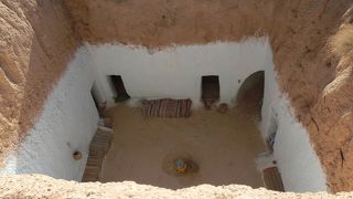 風土気候にマッチする合理的な穴居住宅