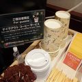 ロビー全面禁煙、無料朝食がいい