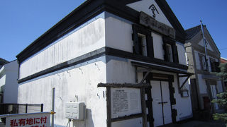 建物も趣がある。