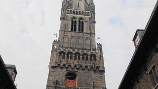 ブルージュの街のシンボル！美しい鐘楼！