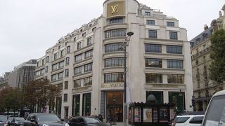 威風堂々たる建物