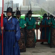 雨の日の交代式