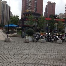 マンションには日本人も多く暮らしています