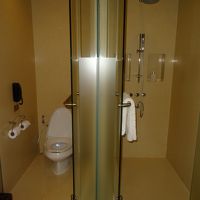 トイレ、シャワー