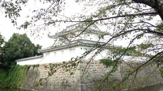 小さな城跡ですが良い雰囲気です!!