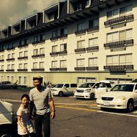 ロープウェイの駅から車で5分の場所にあります。